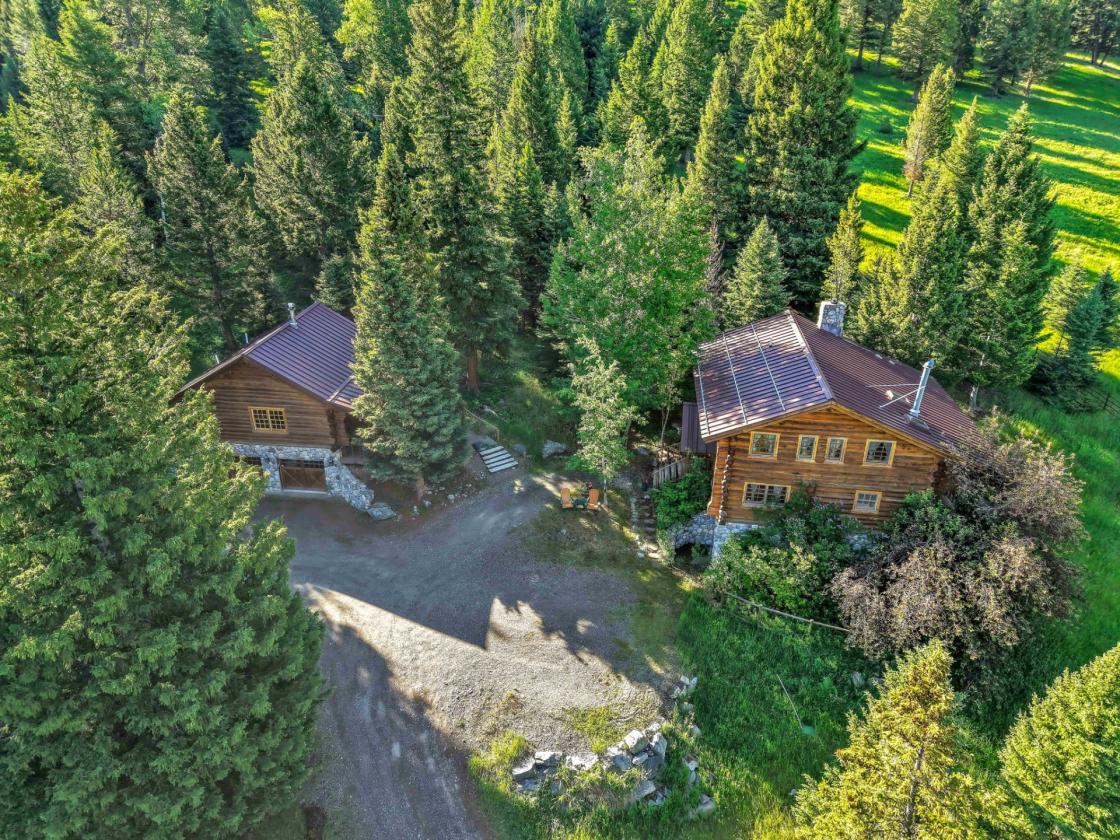 Mountain cabin with pasture and views - photo 4