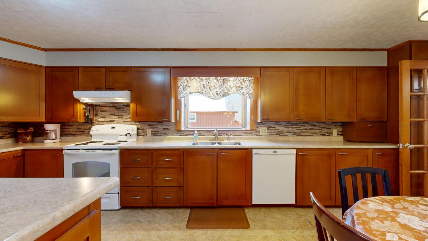 Set on 10+ picturesque acres - photo 4