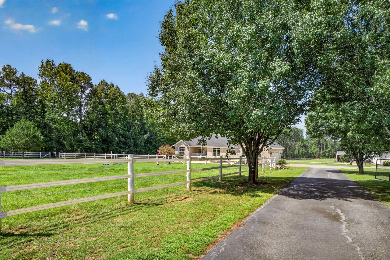 8 Acre Turn-Key Horse Property - photo 5