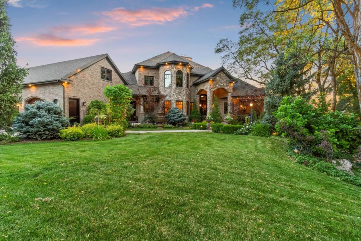 EQUESTRIAN DREAM AND LUXURY LIVING IN ONE - photo 1