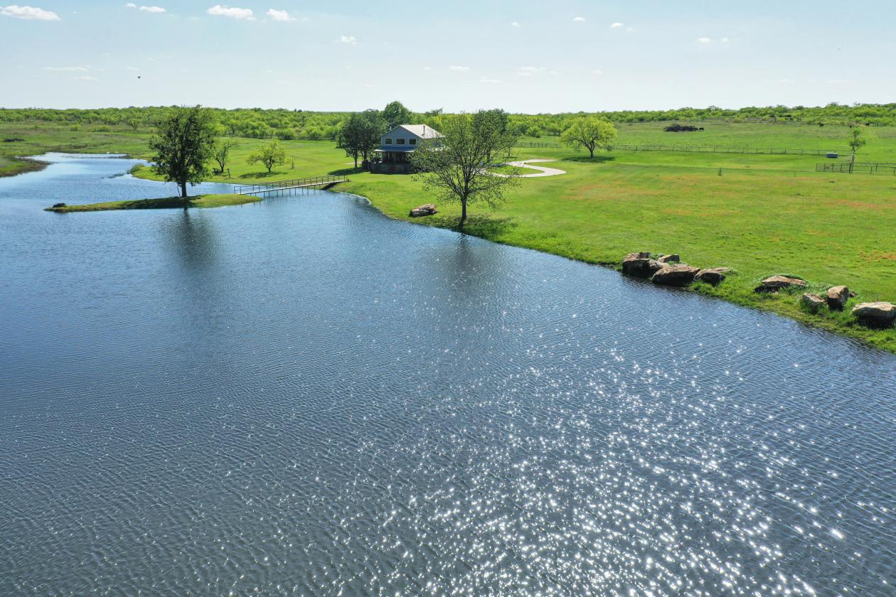 SPECTACULAR ±331 ACRE RANCH WITH MULTIPLE HOMES + - photo 5