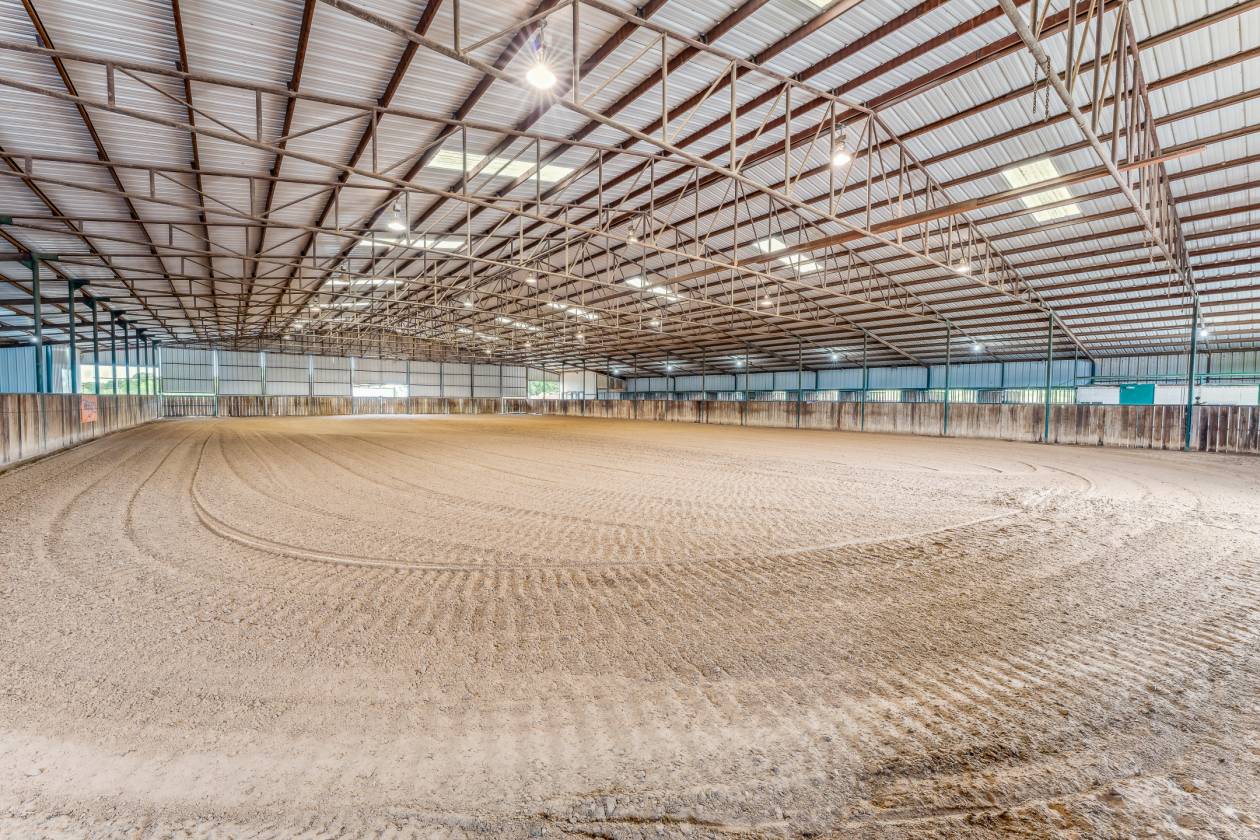 Horse Property for sale.