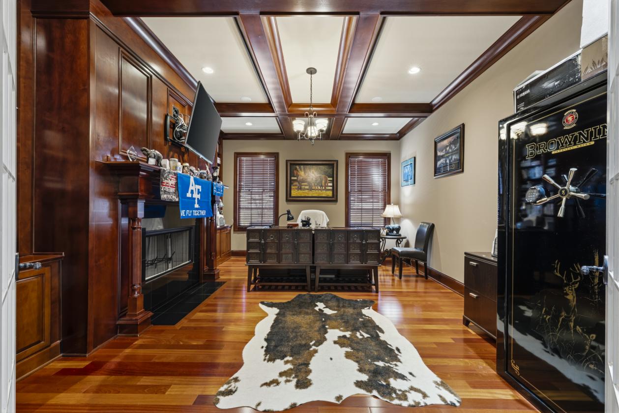 Peaceful Equestrian Estate with Dream Barn - photo 15