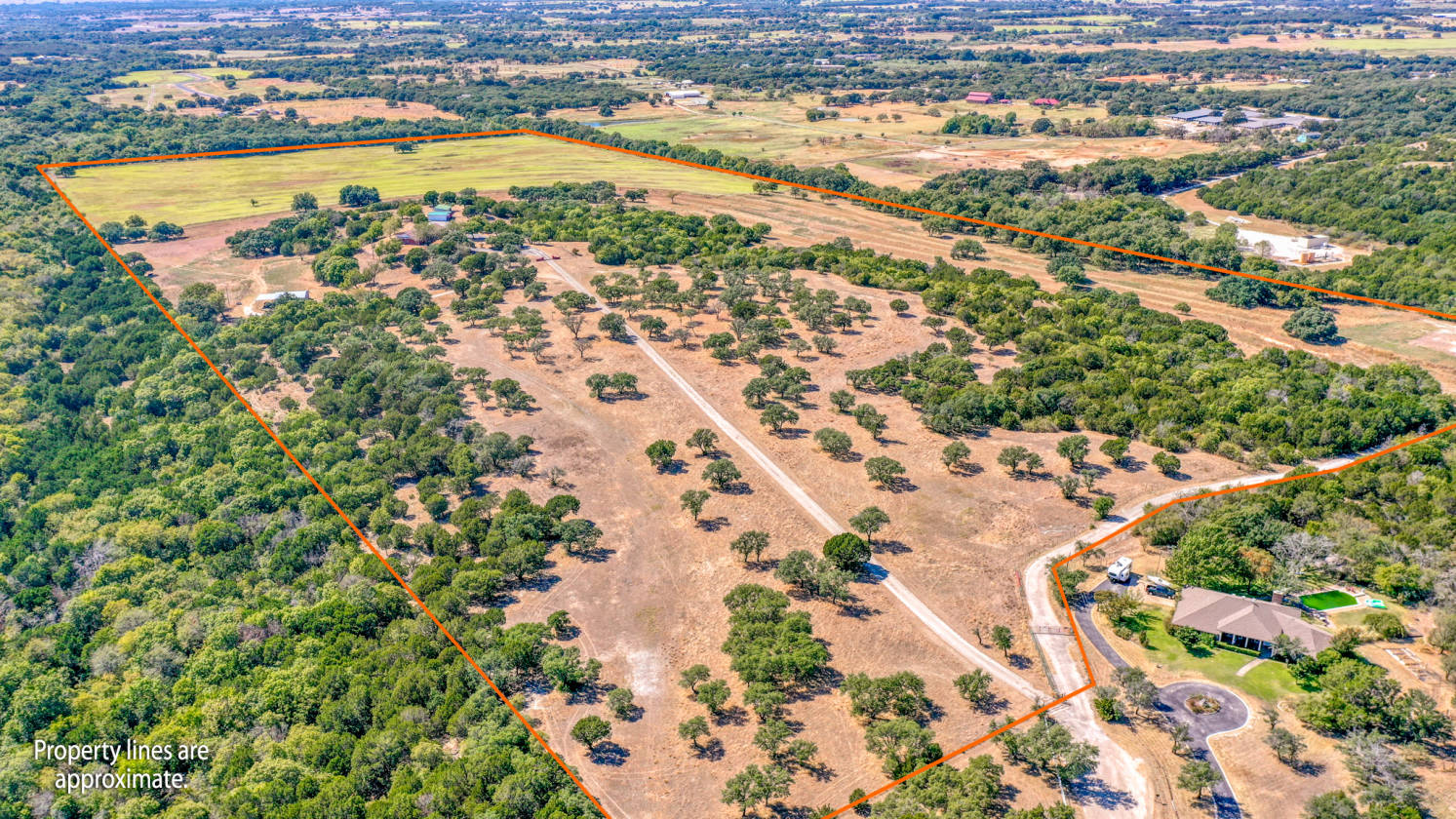 to your sprawling Ranch just 8 short minutes from