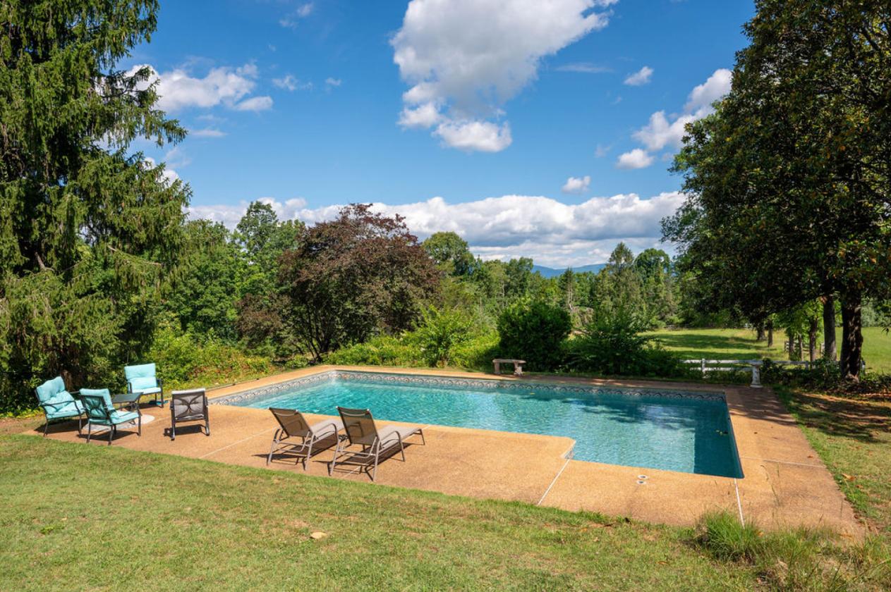 Stunning 30 Acre Horse Farm near Charlottesville - photo 15