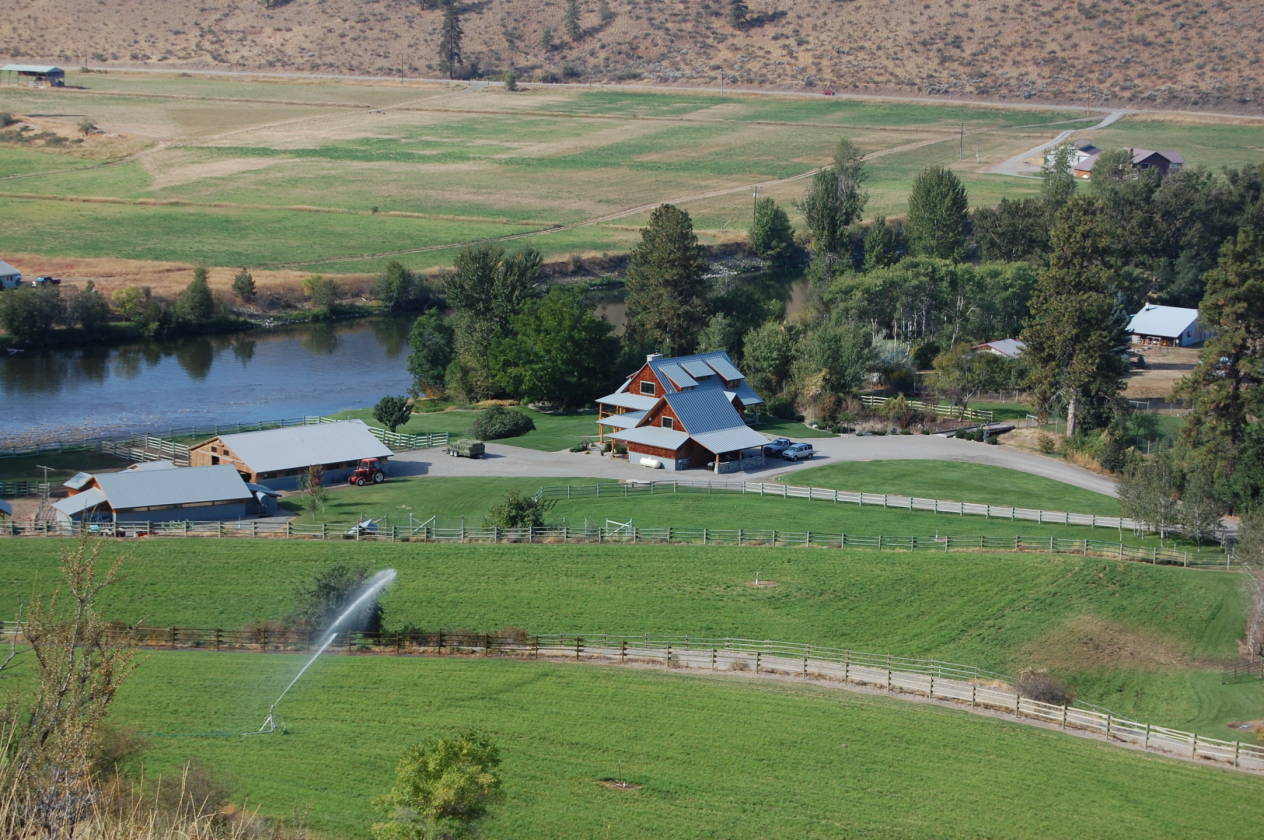 Premium Riverfront Equestrian estate Carlton, Okanogan County
