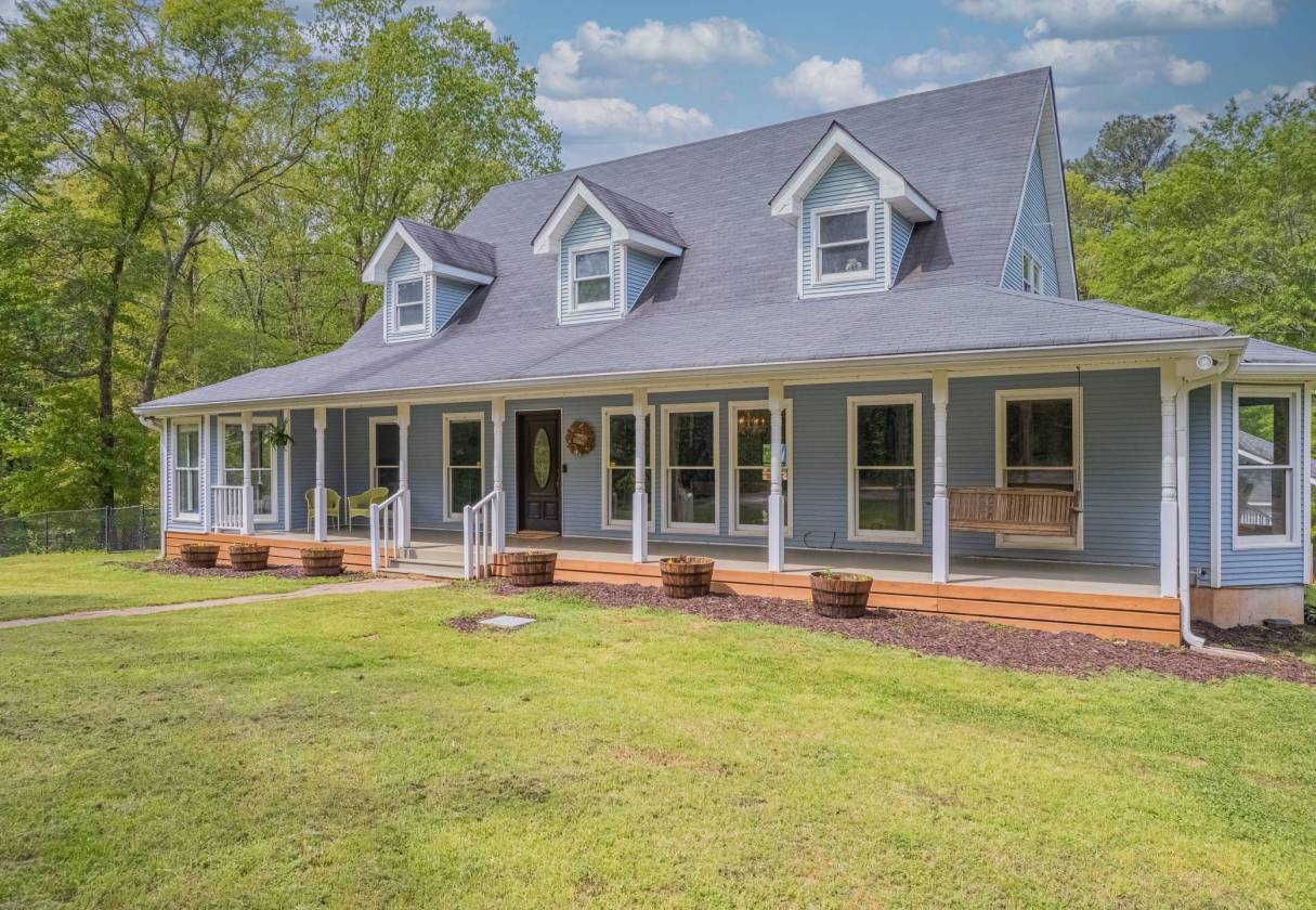 Horse Property for sale.