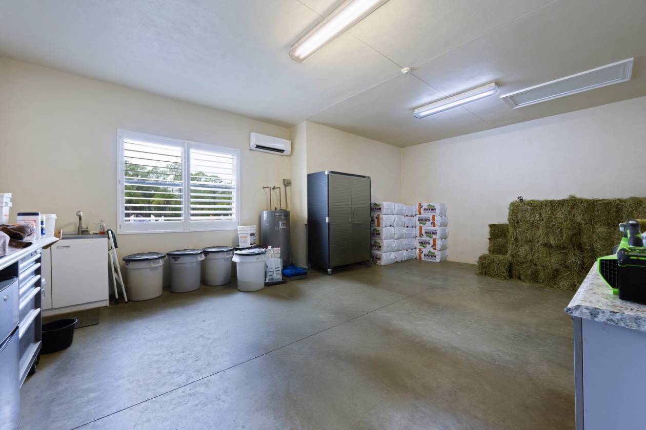 Custom Built Luxury Equestrian Estate with Stables - photo 27