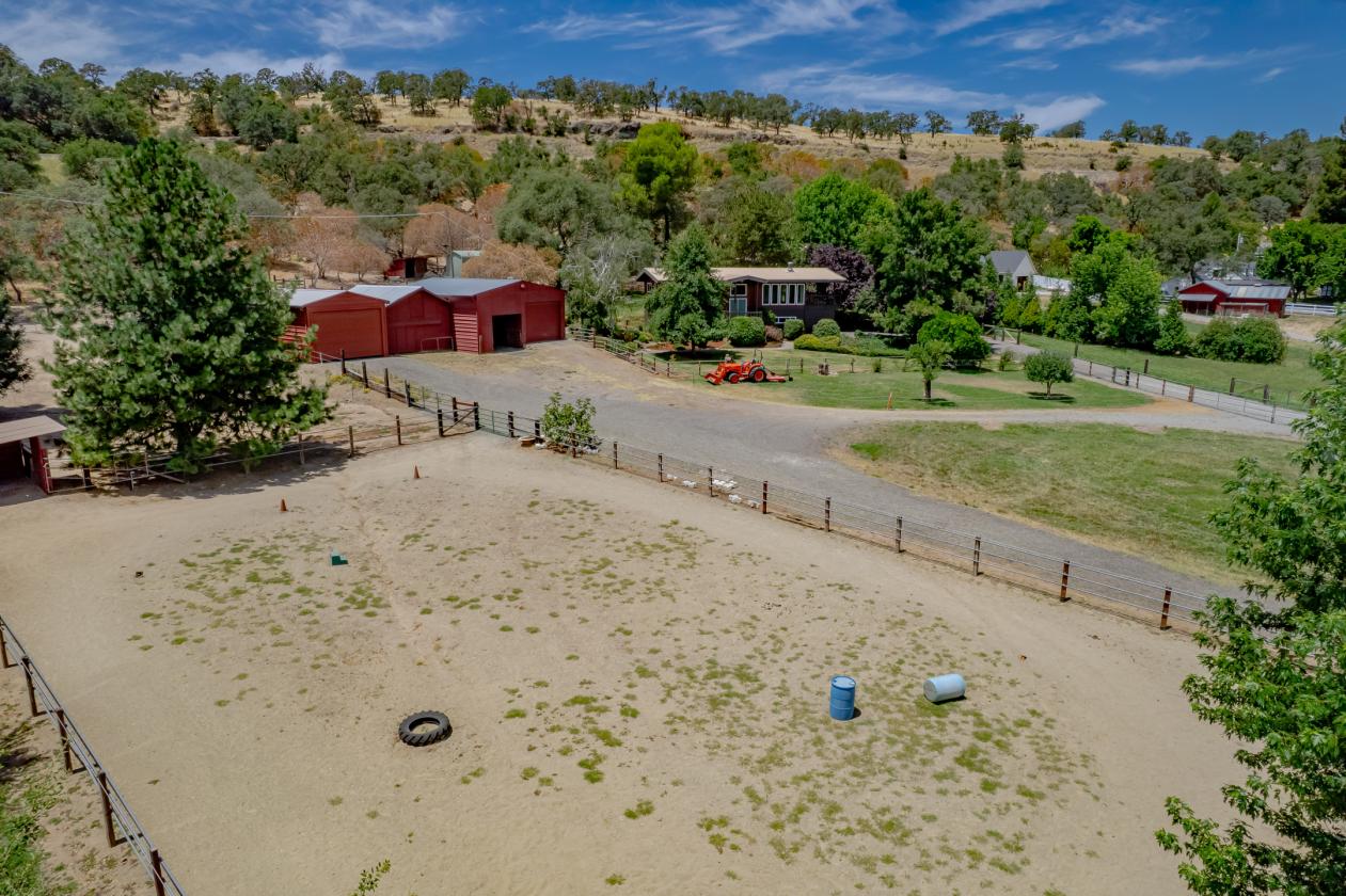 First Time On Market - The Potter Ranch - photo 7