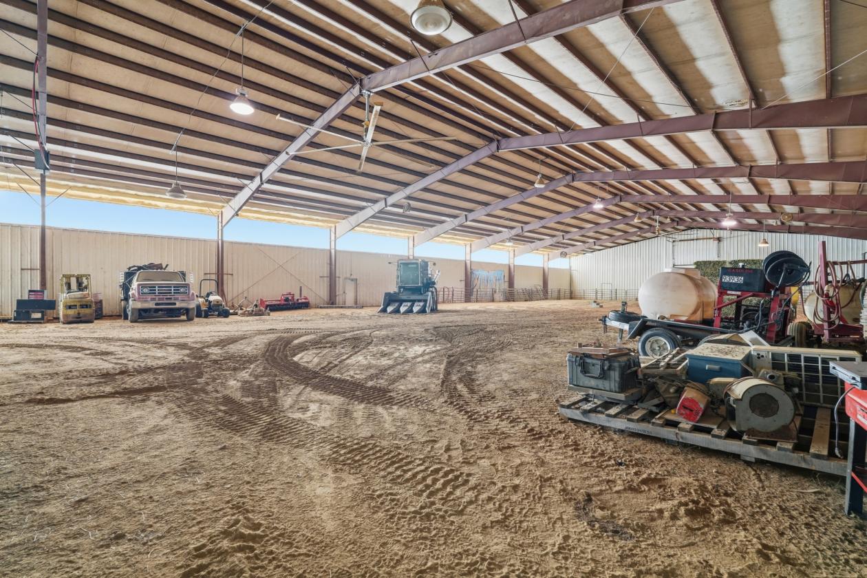 Professional Equine Training Facility & 47.5 Acres - photo 9