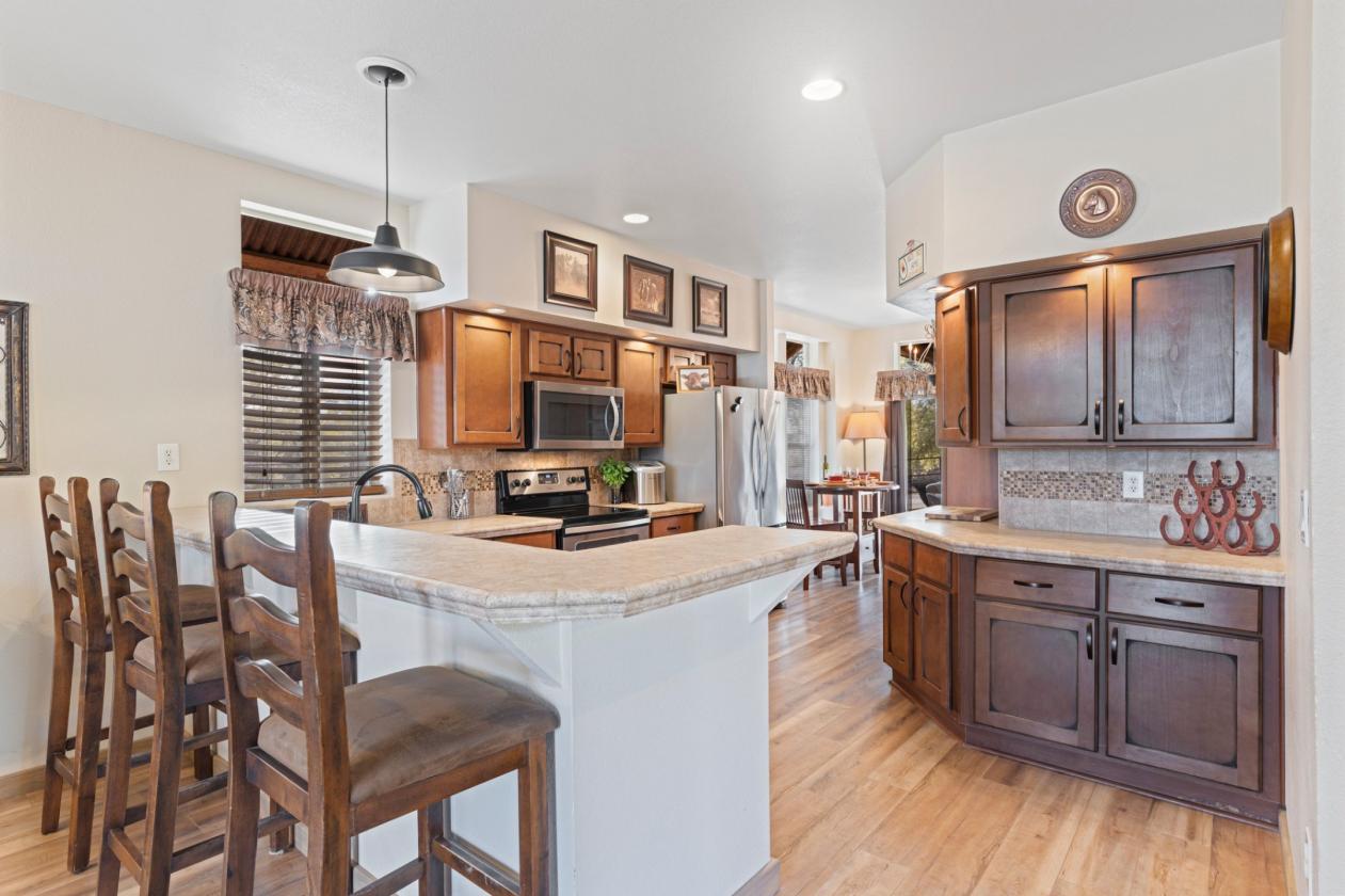 Rare and Charming Equestrian Property - photo 7