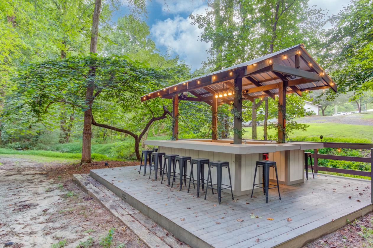 Exceptional 6.55-Acre Equestrian & Event Estate - photo 4