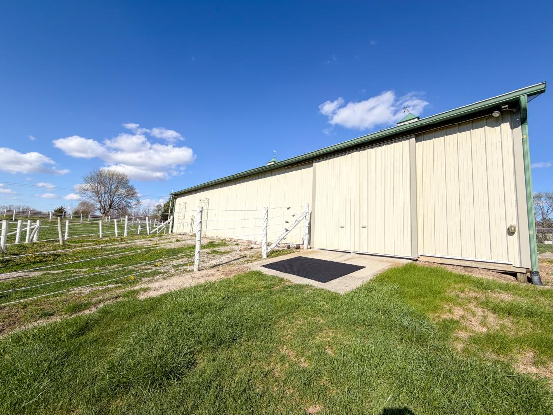 Traditional Ranch with Basement and Barn - photo 30
