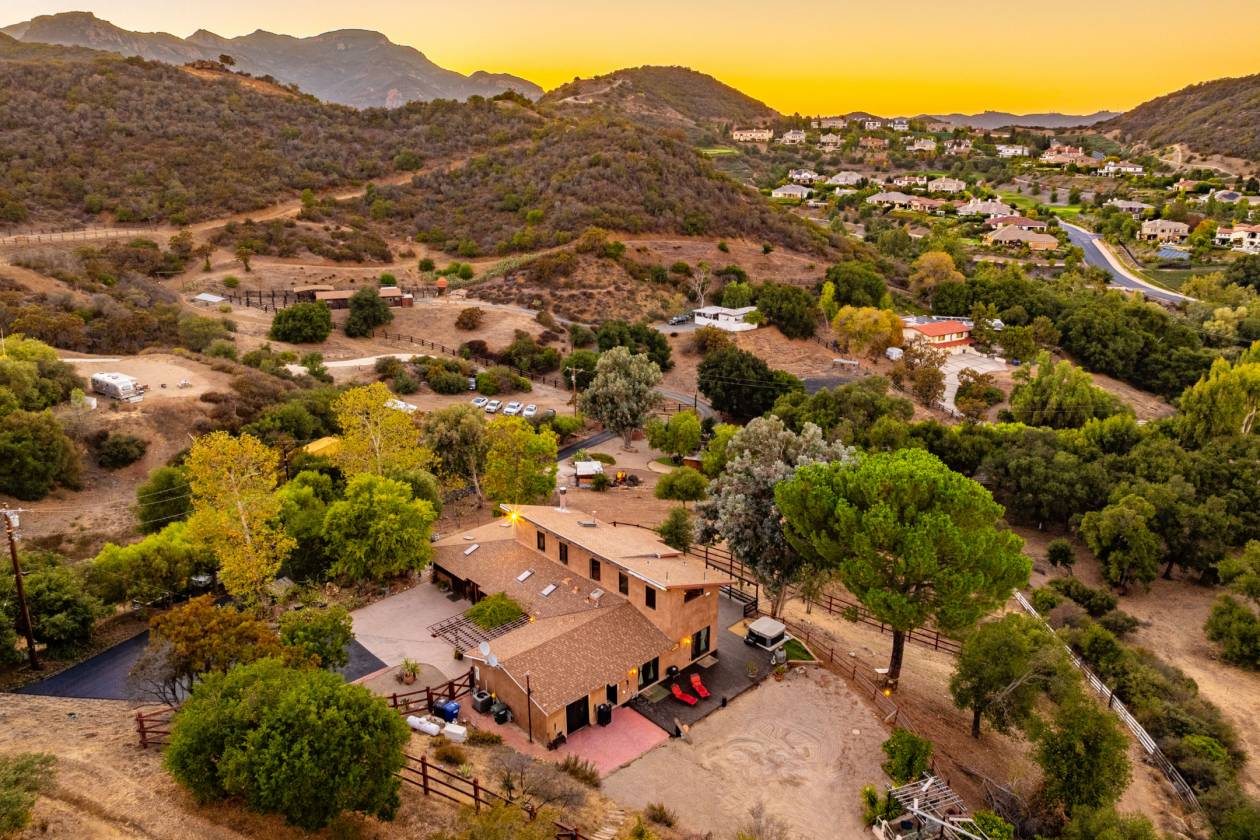 Horse Property for sale.