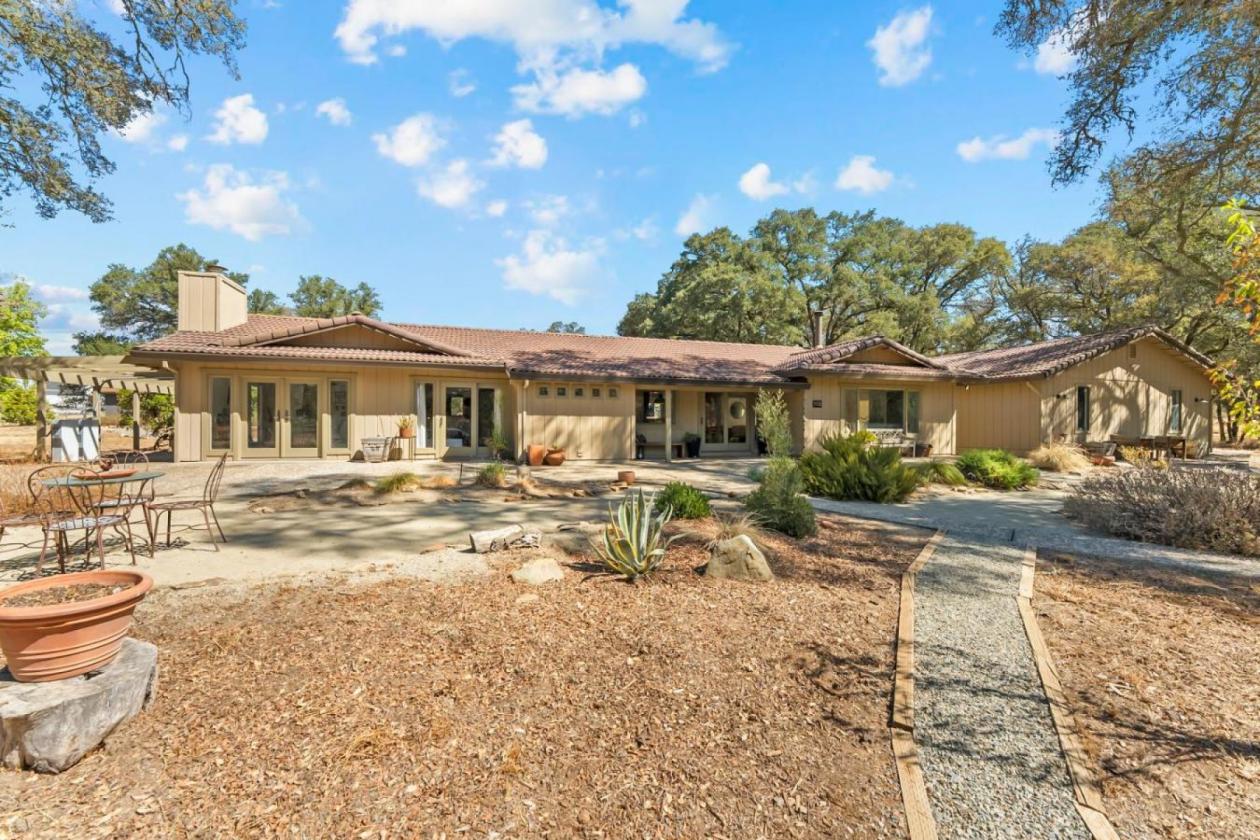 10-Acre Ranch in Equestrian Community - photo 9
