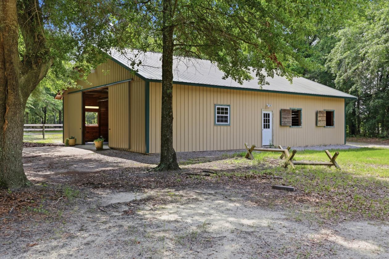 Tucked Away Farm - Horse Oasis - photo 15