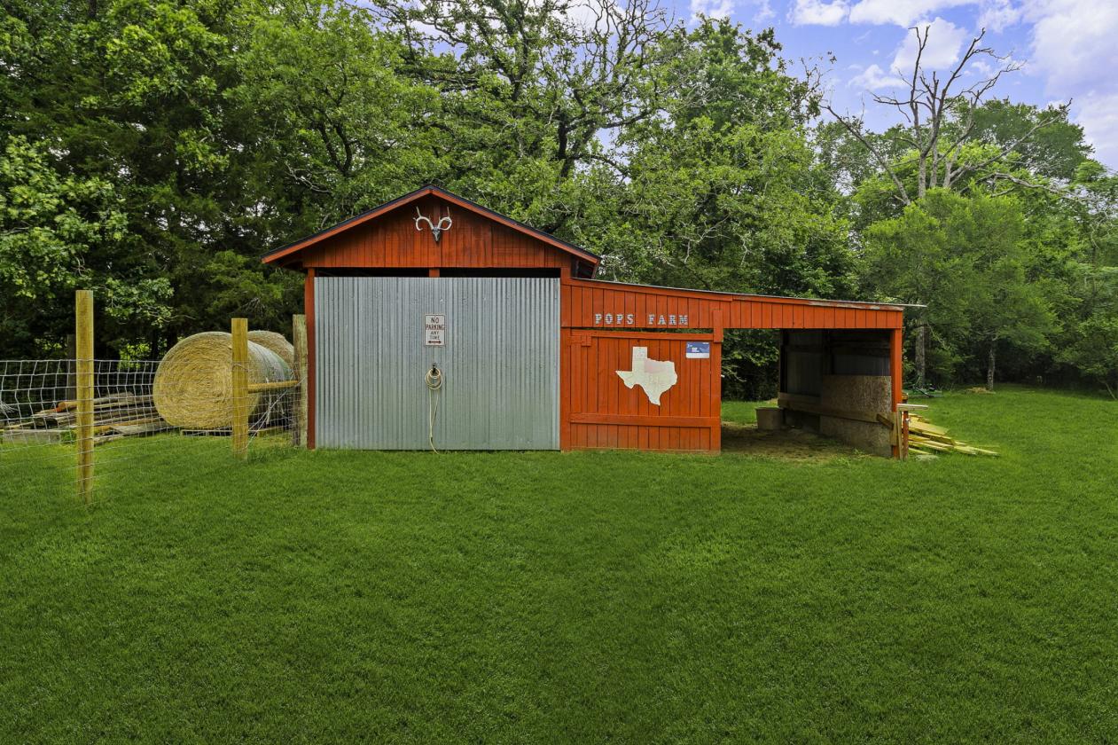Complete Turnkey Country Horse Property - photo 7