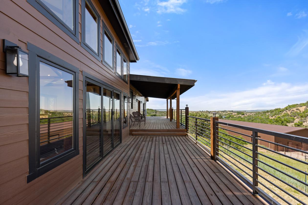 A Luxurious Equestrian Mountain View Estate! - photo 18