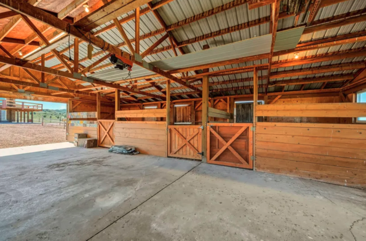 Premier Horse Property With Trophy Mule Deer - photo 12