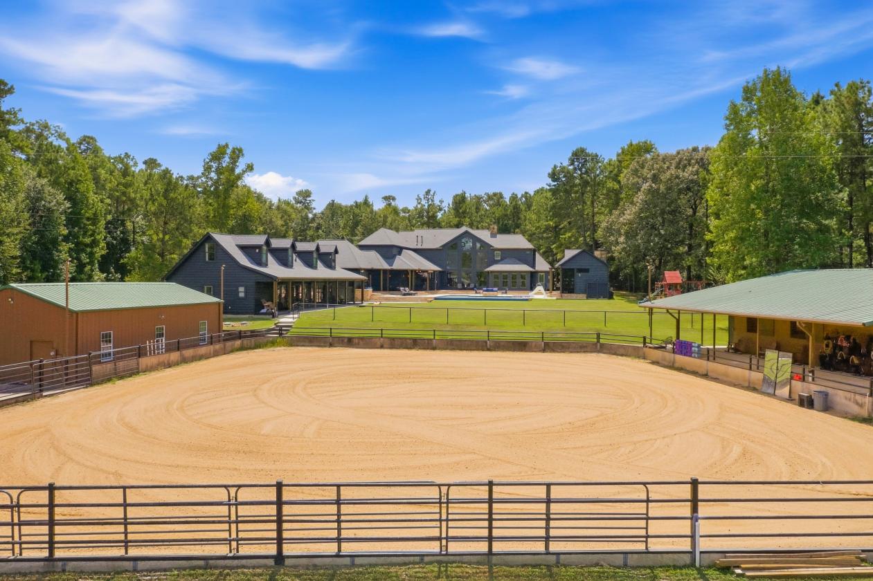 11+ Acre Premier Luxury Horse Property - photo 1