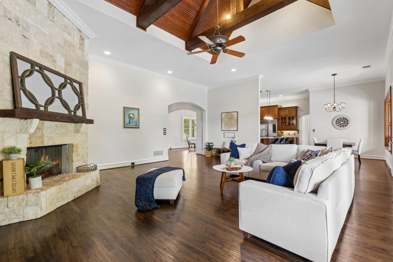 Luxury Acreage Living Without Compromise - photo 7