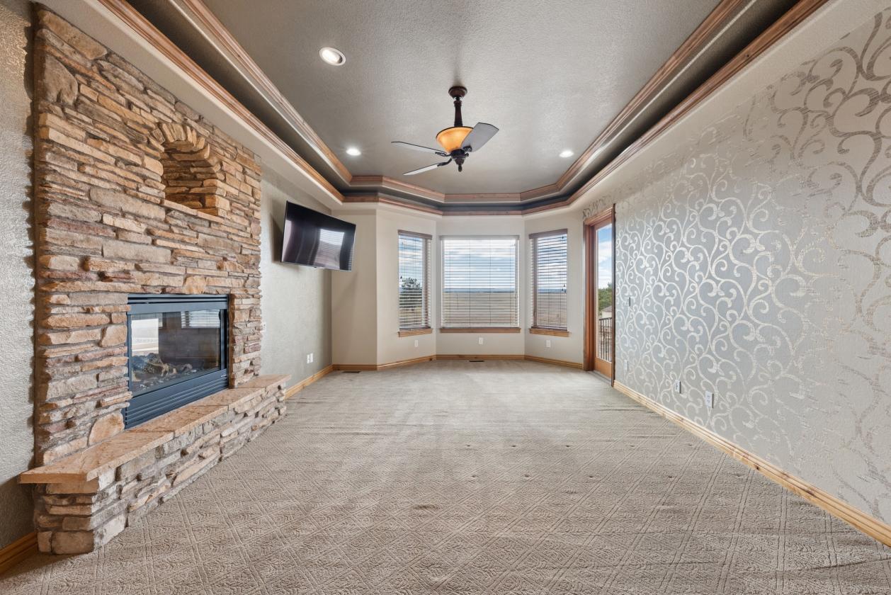 Stunning Black Forest Estate on 9 Acres - photo 18
