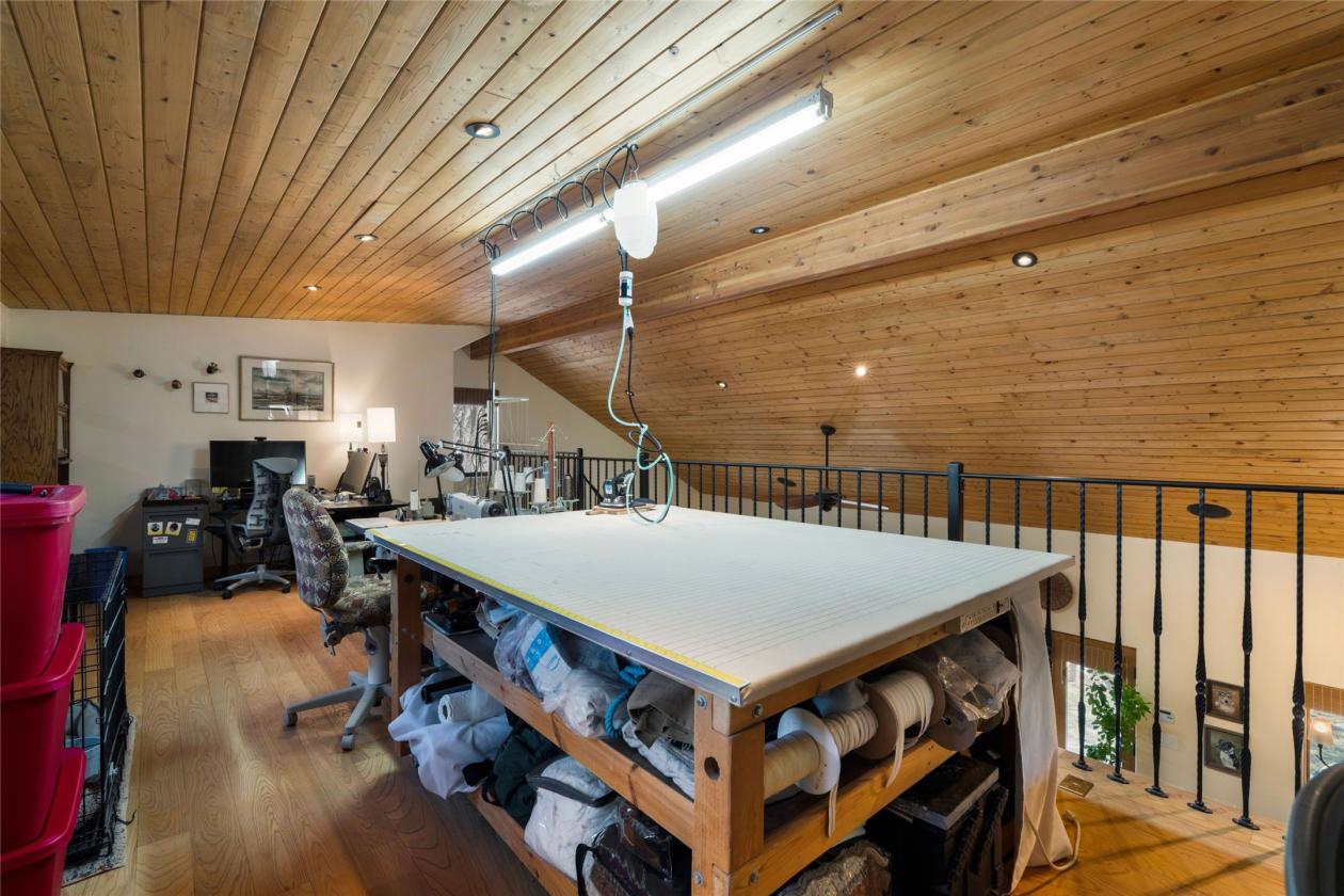 Rare and Beautiful Horse Property Near Santa Fe - photo 24