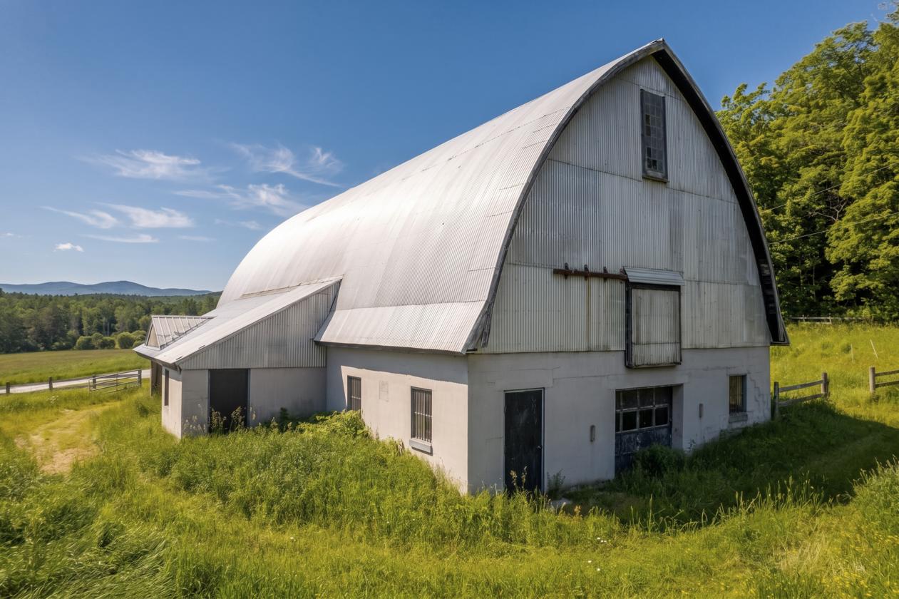 135 acres of lush meadows-private-Barn - photo 7