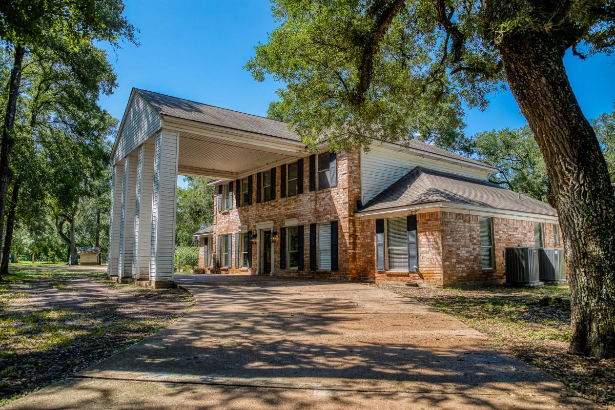 Horse Property for sale.
