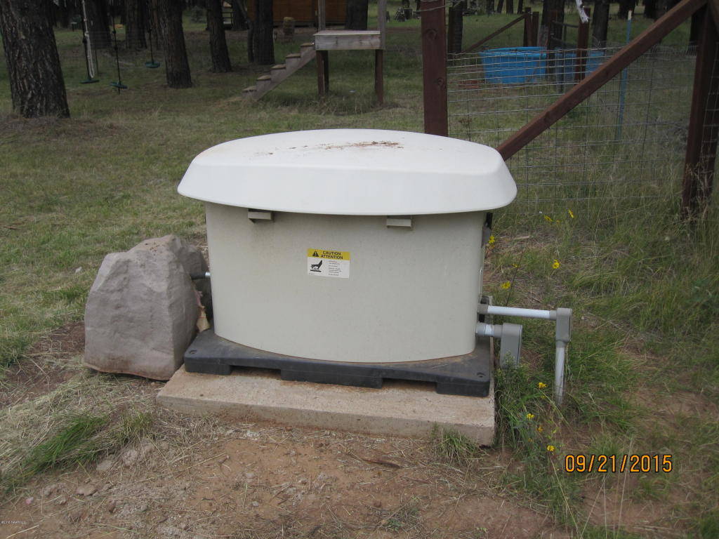 Borders National Forest with Guest House in Elk Park Meadows