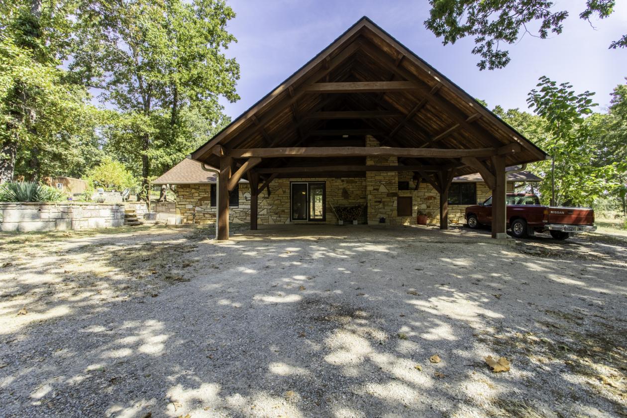 Luxury Timberframe Home with Horse Facilities - photo 1