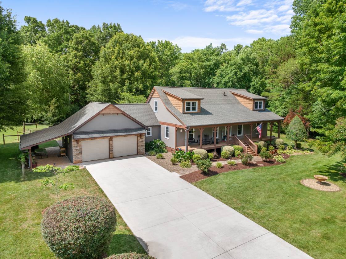 Horse Property for sale.