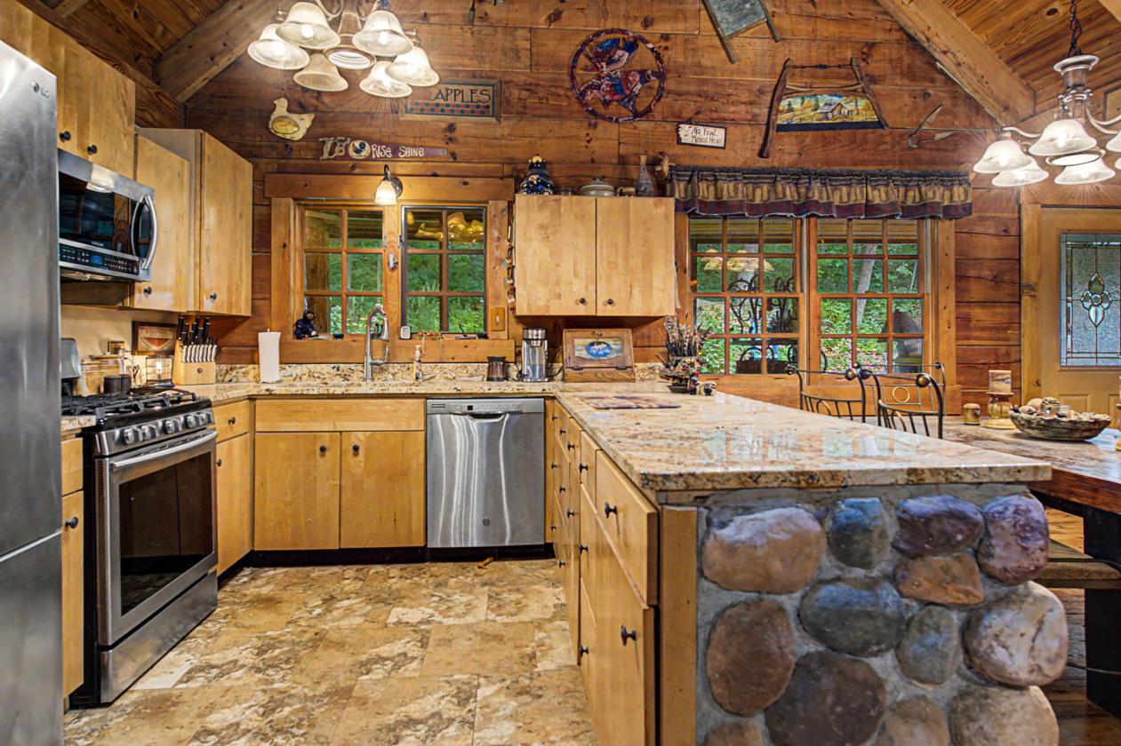 LOG HOME,The Galena Territory Equestrian Property - photo 7