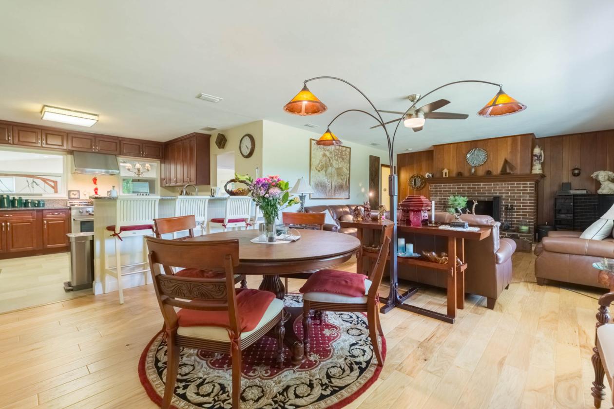 19.4 ACRE HILLTOP ESTATE - photo 22