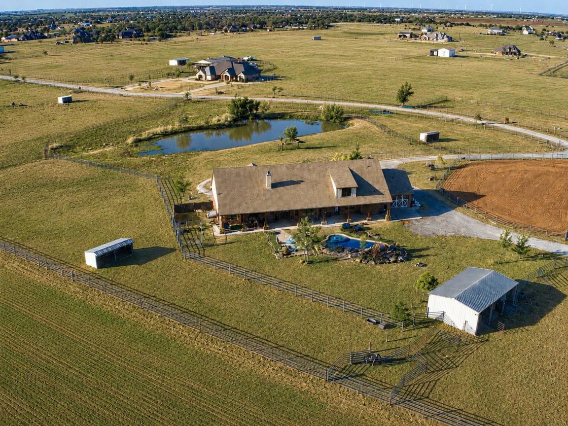 -Indoor Arena and More in Piedmont, OK - photo 24