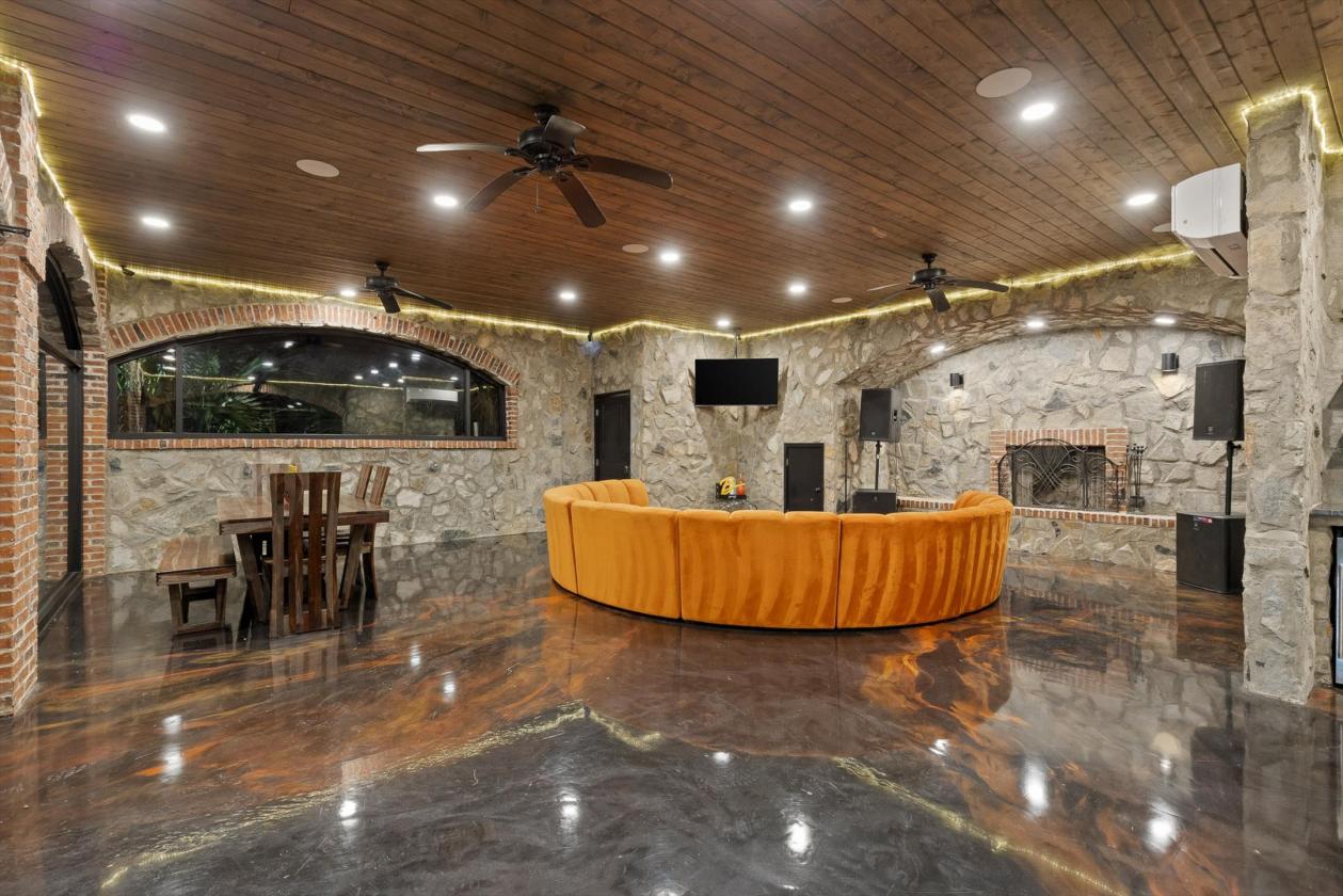 Welcome Home to 135 Stillwater Road! - photo 23
