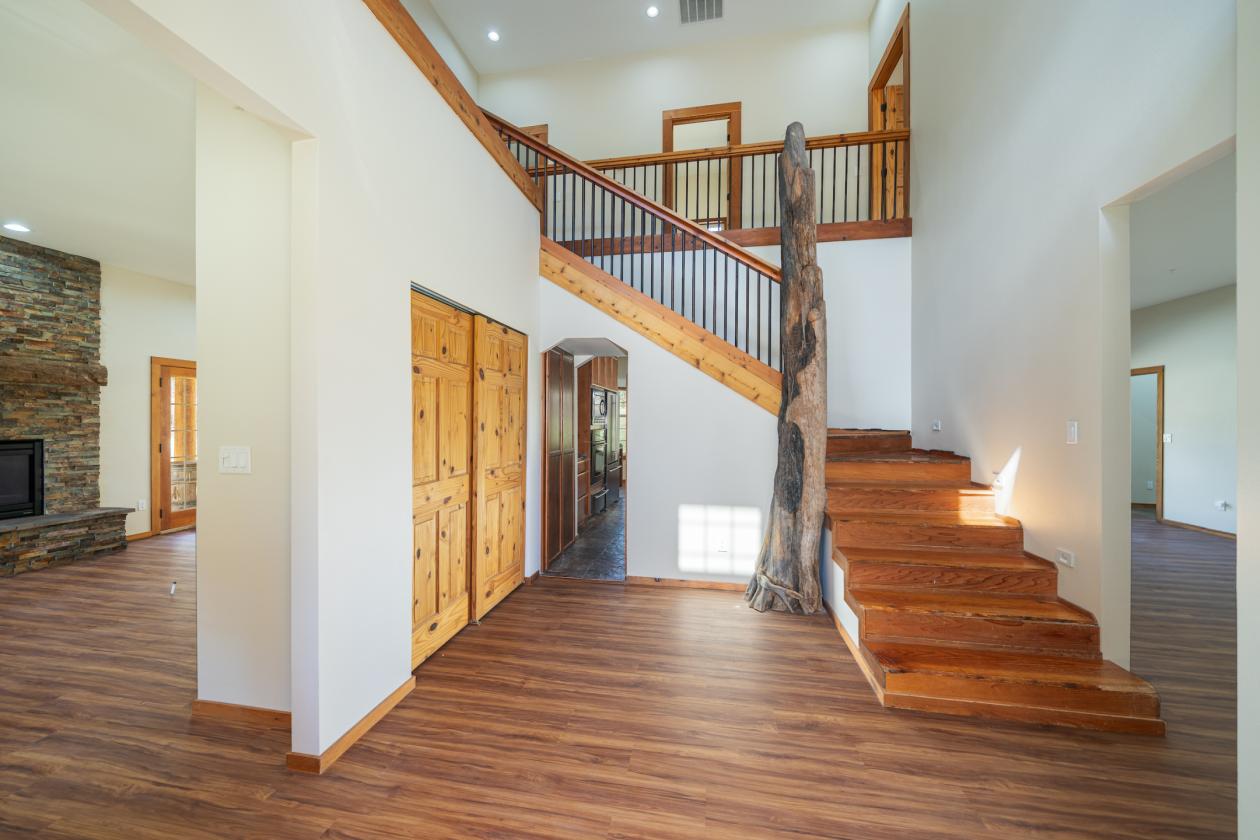 Secluded equestrian estate bounded by nat forest - photo 9