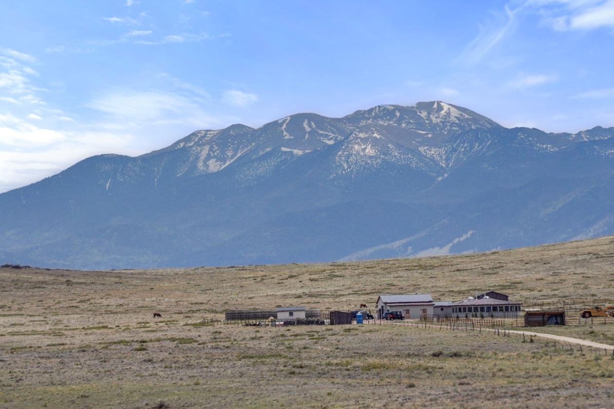 Incredible Ranch on 80 acres - photo 11