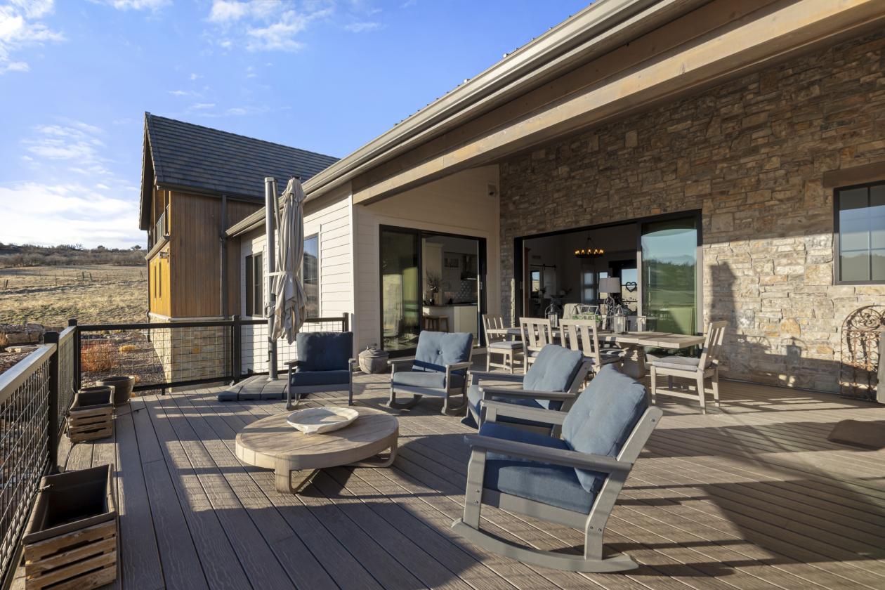 Exceptional Mountain Residence with Room for Horses - photo 11