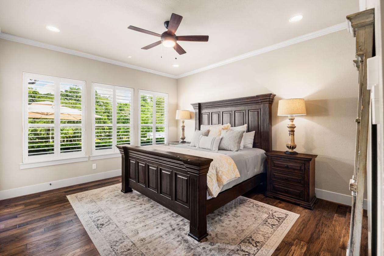 13.6 Acres of Luxury in the Gated Community - photo 10