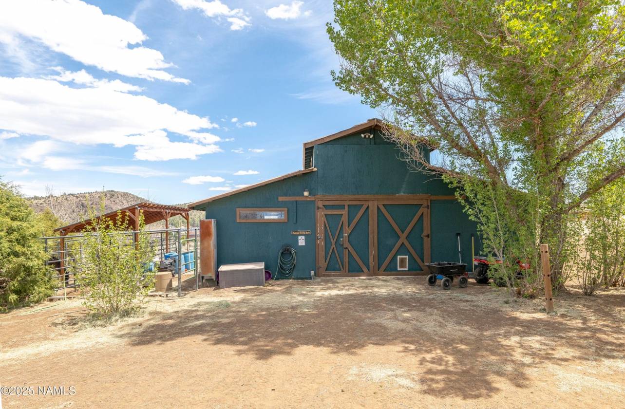 Horse Property for sale.