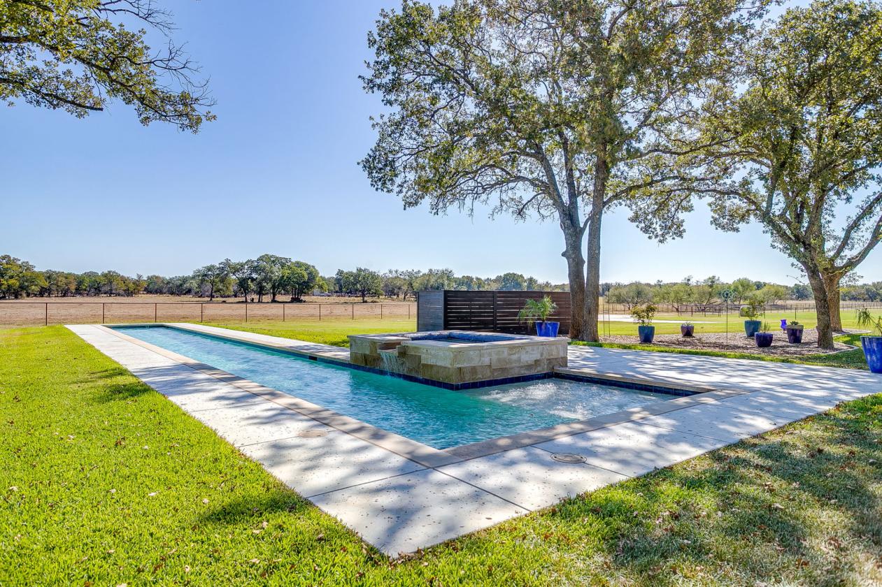 15+ ACRES W/ HOME, BARN, SHOP, AND COASTAL HAY - photo 14