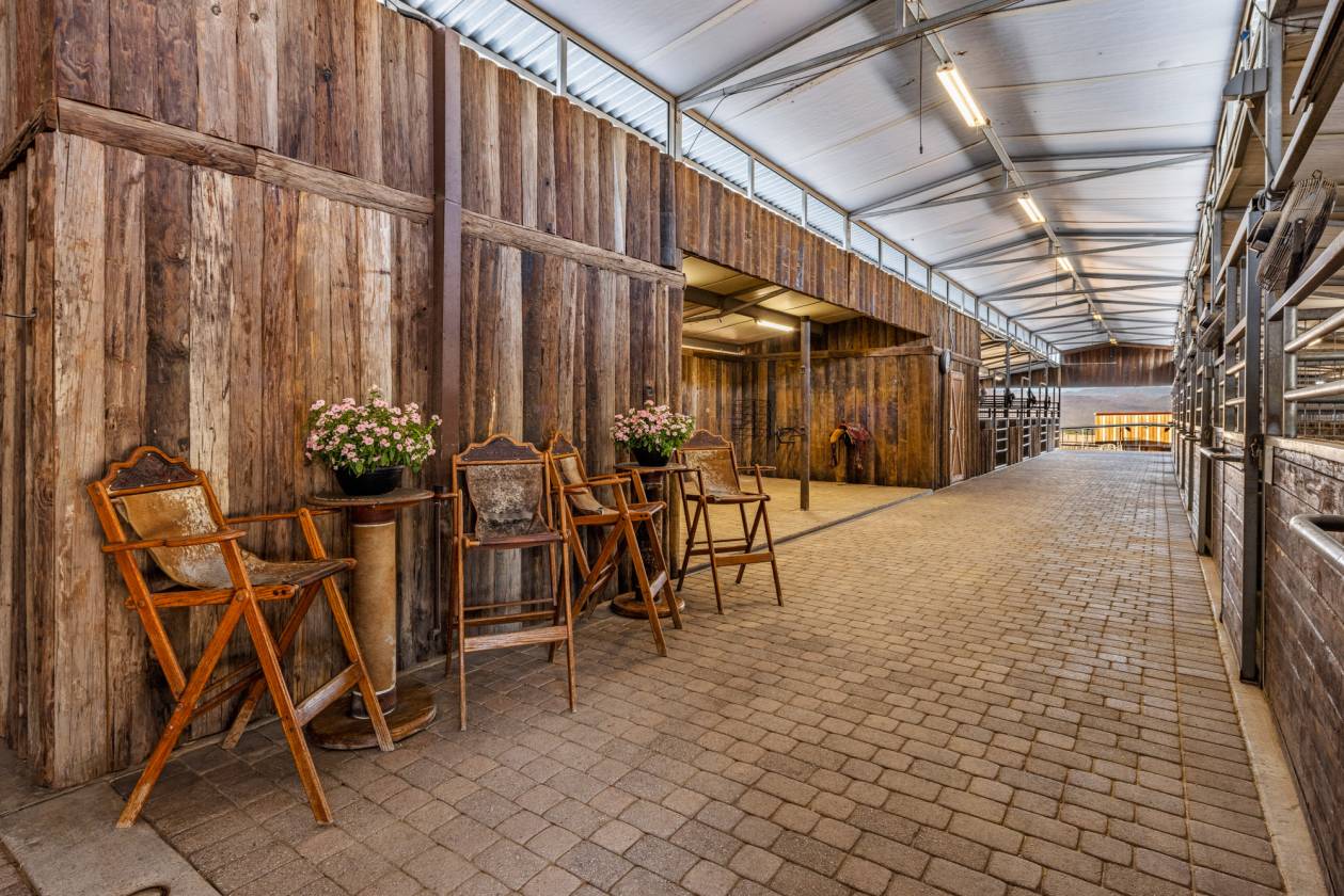 19 Acre Luxury Equestrian Estate - photo 8