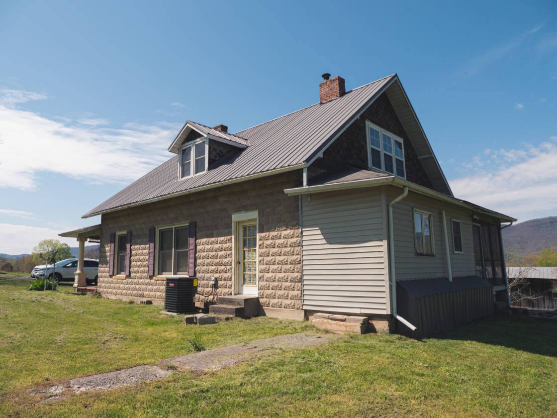 111 Acre Southwest Virginia Gentleman's Farm for sale in Ewing