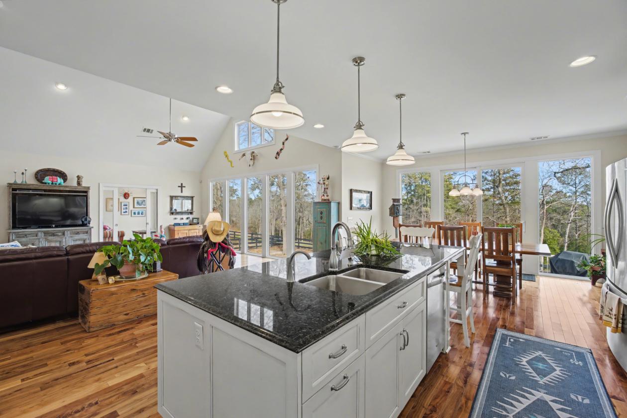 The total package horse property - photo 12