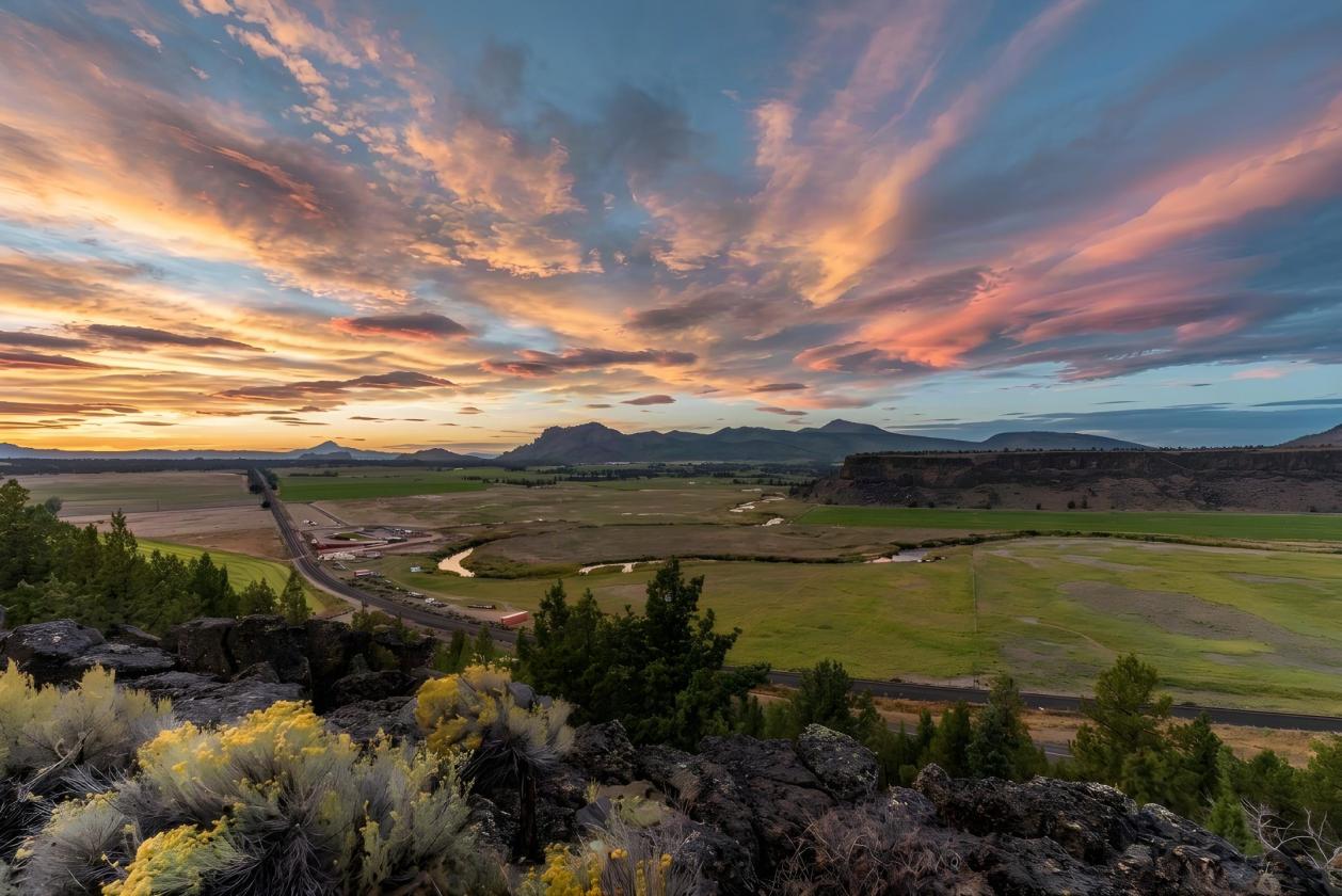 Incredible Views, 10 Acre Central Oregon Paradise - photo 17