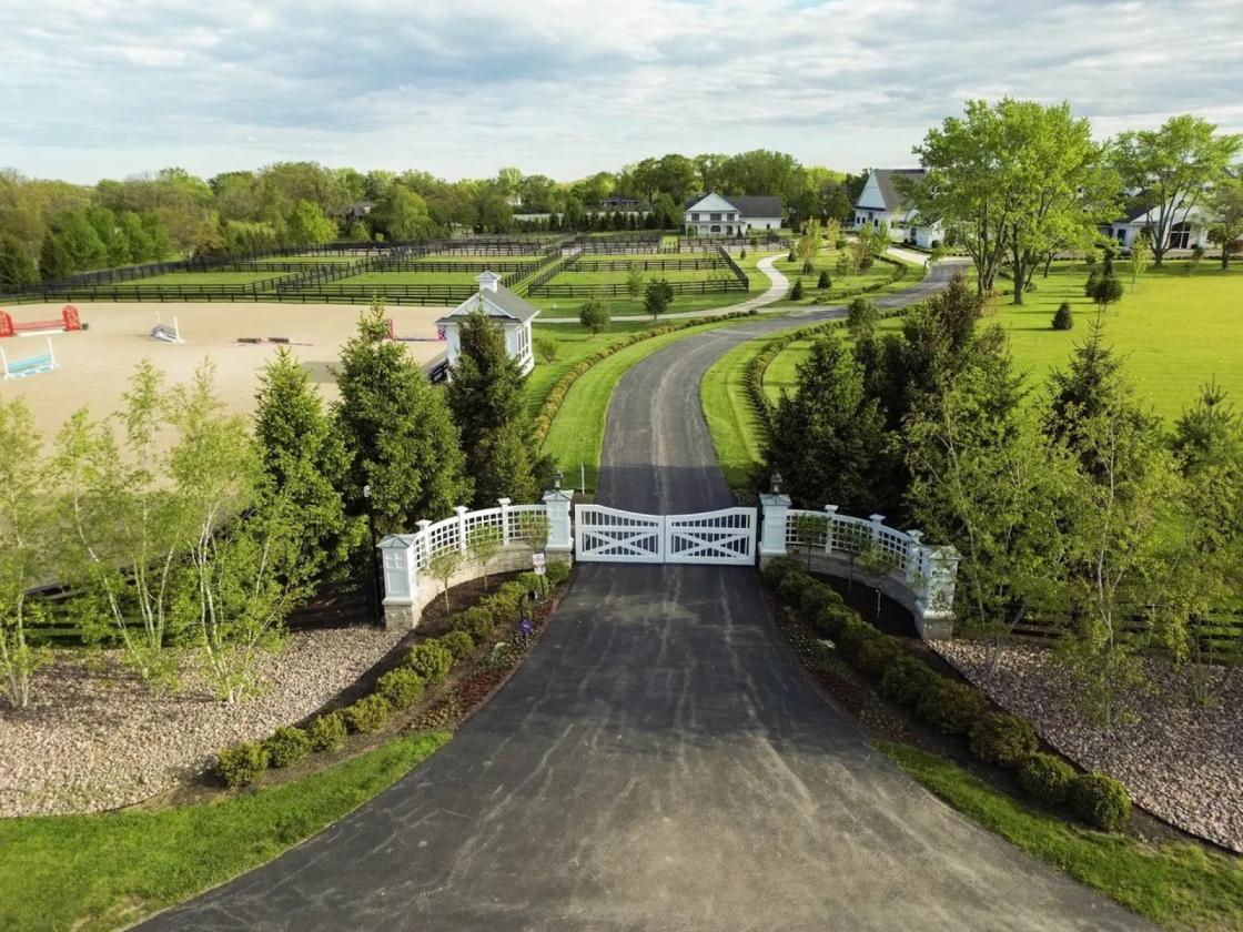 Luxury Equestrian Facility at Its Best - photo 17