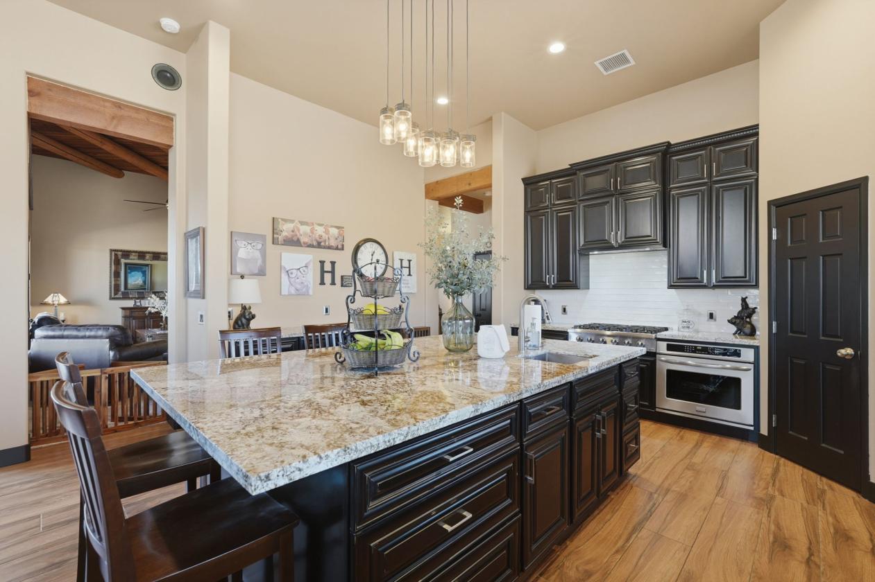 Desert Hills Luxury horse property on over an acre - photo 14