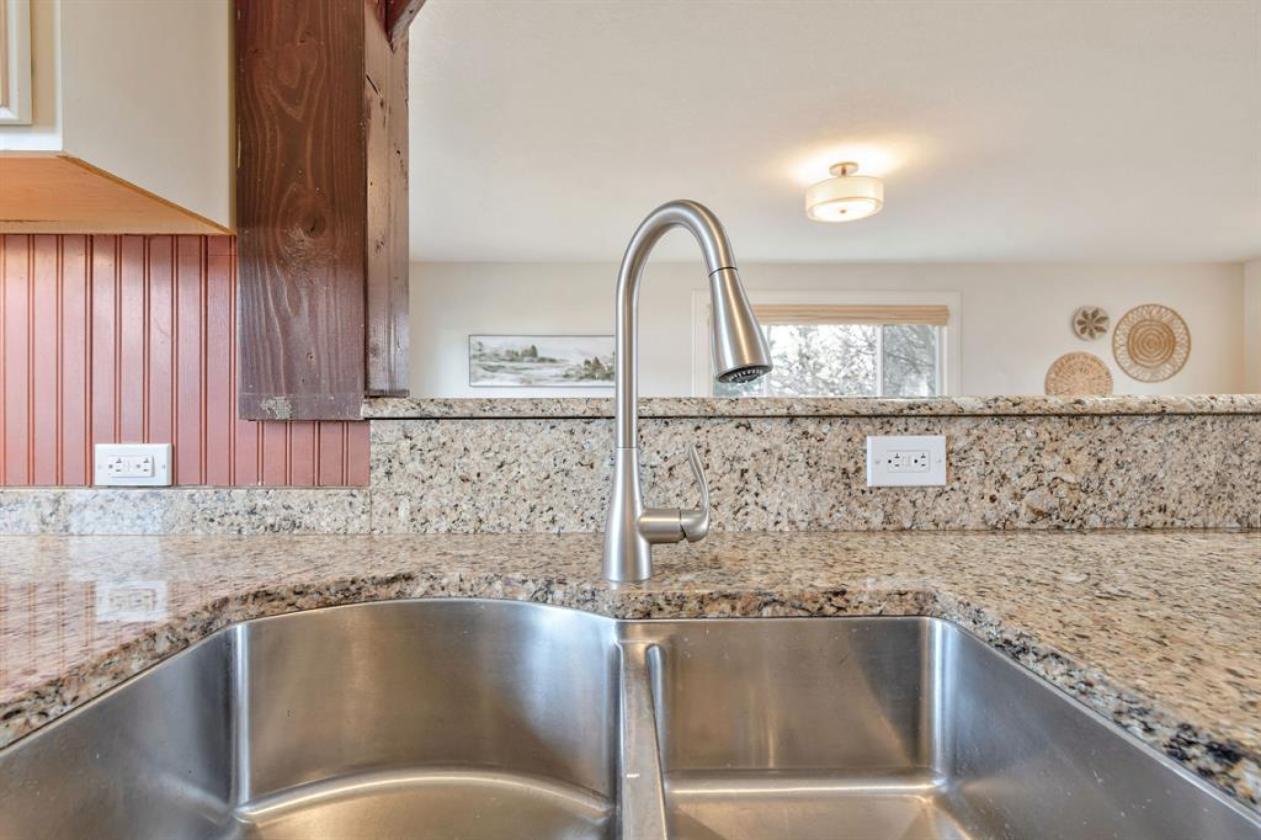 Equestrian Estate | Home, Acreage & 360° Views - photo 12