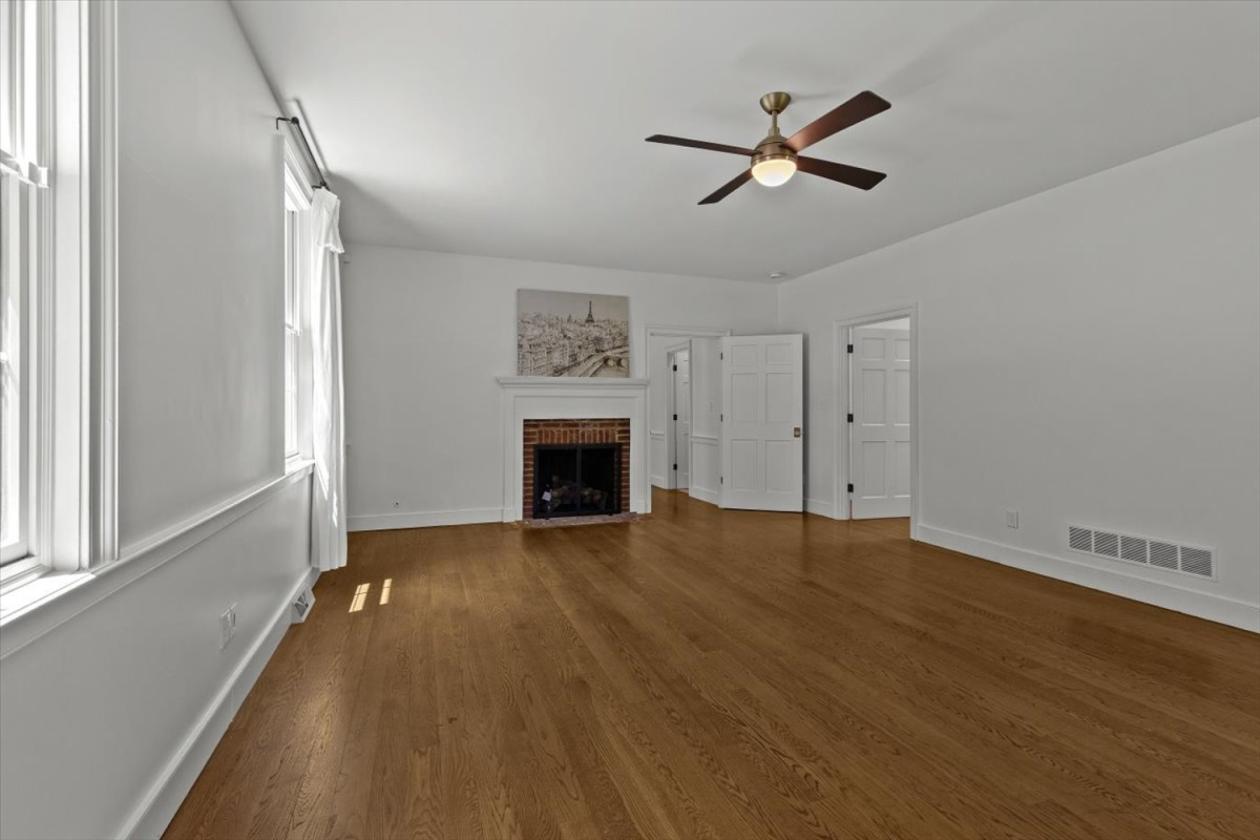 Woodford County Luxury Farm - photo 19